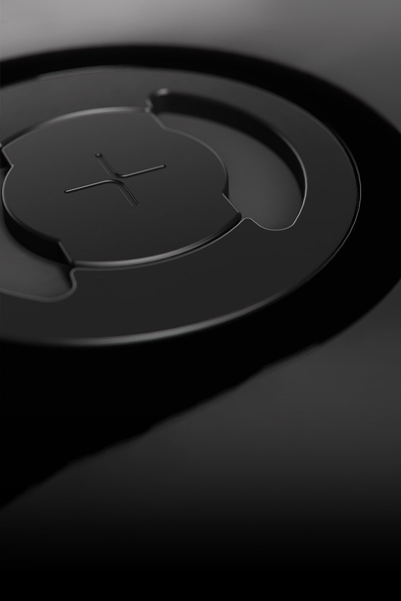 Quick & Secure - Quick magnetic attachment meets secure mechanical lock.