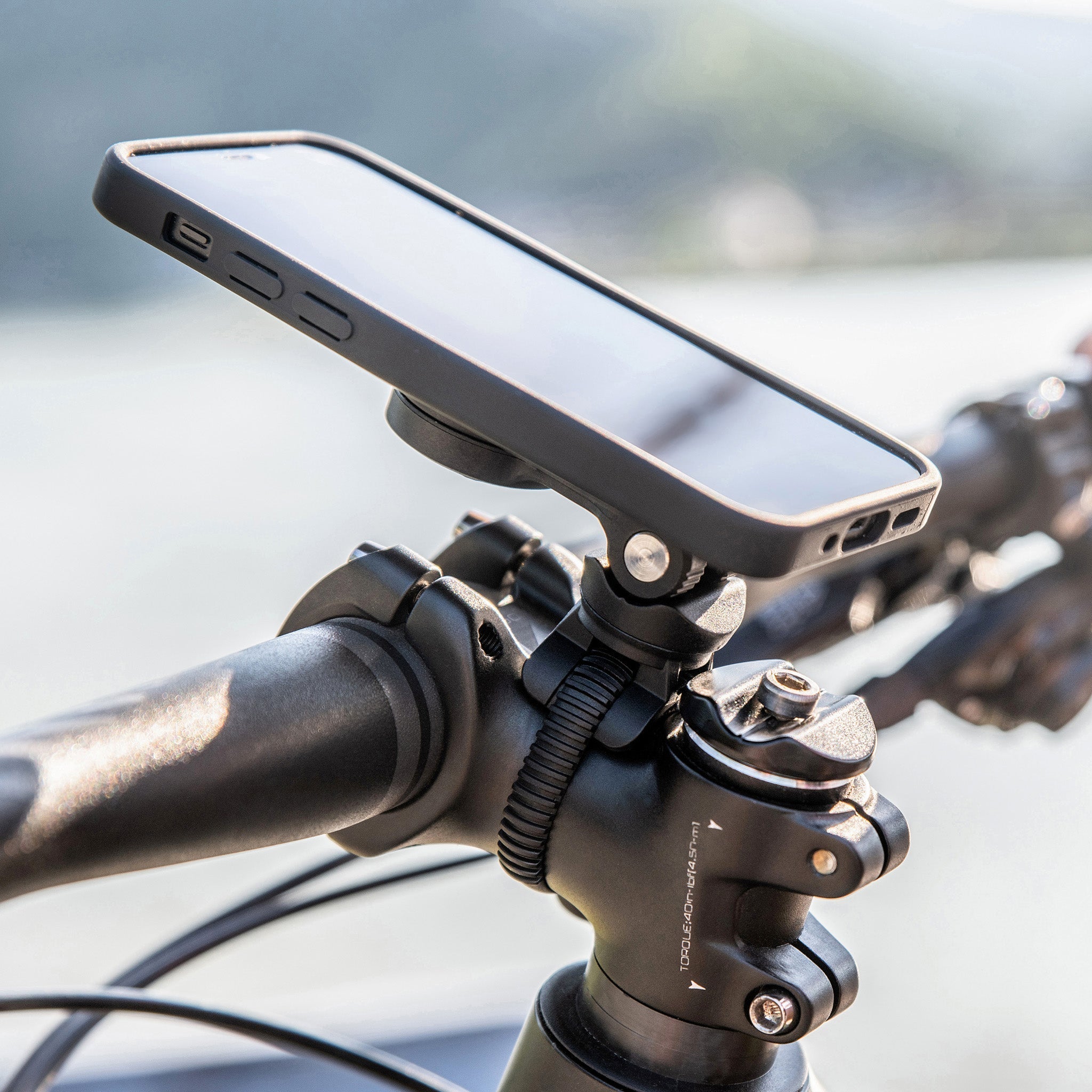 Universal phone shop bike mount