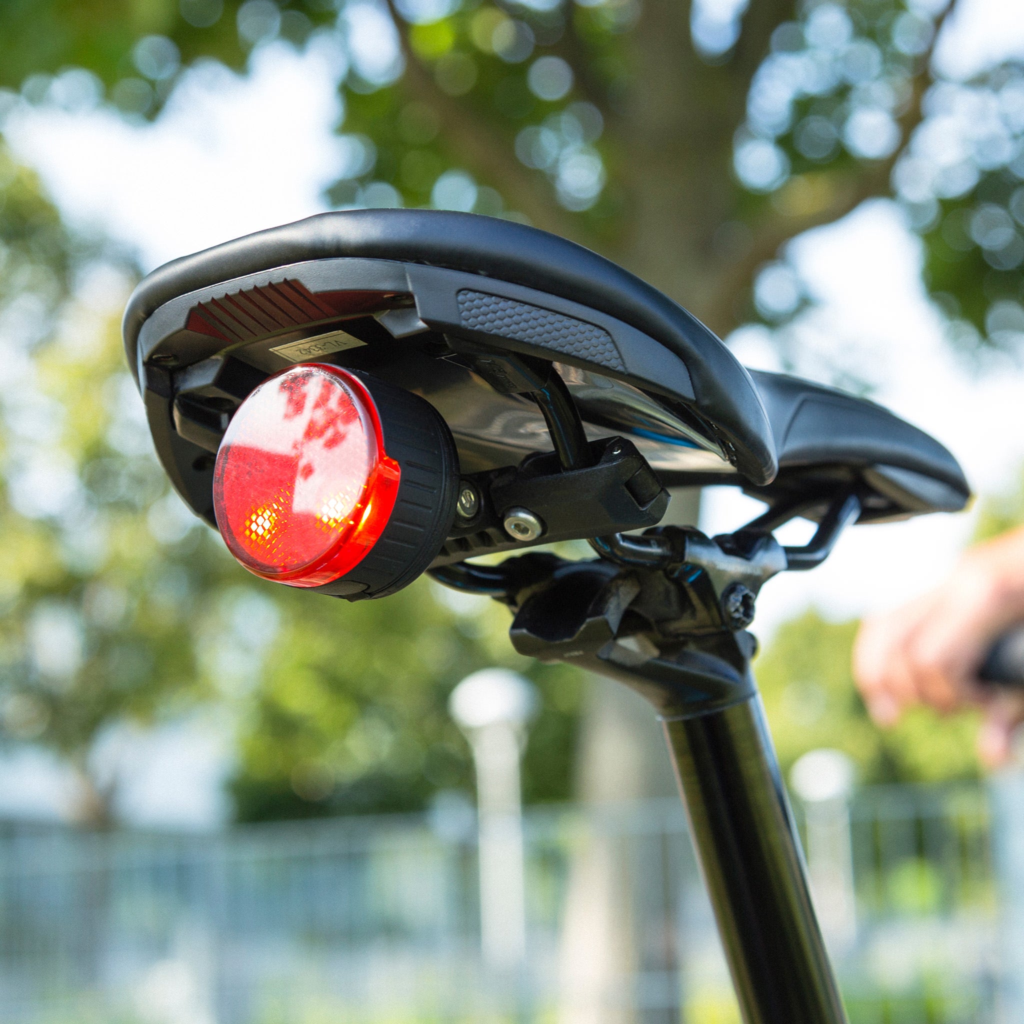 Saddle mounted rear light online